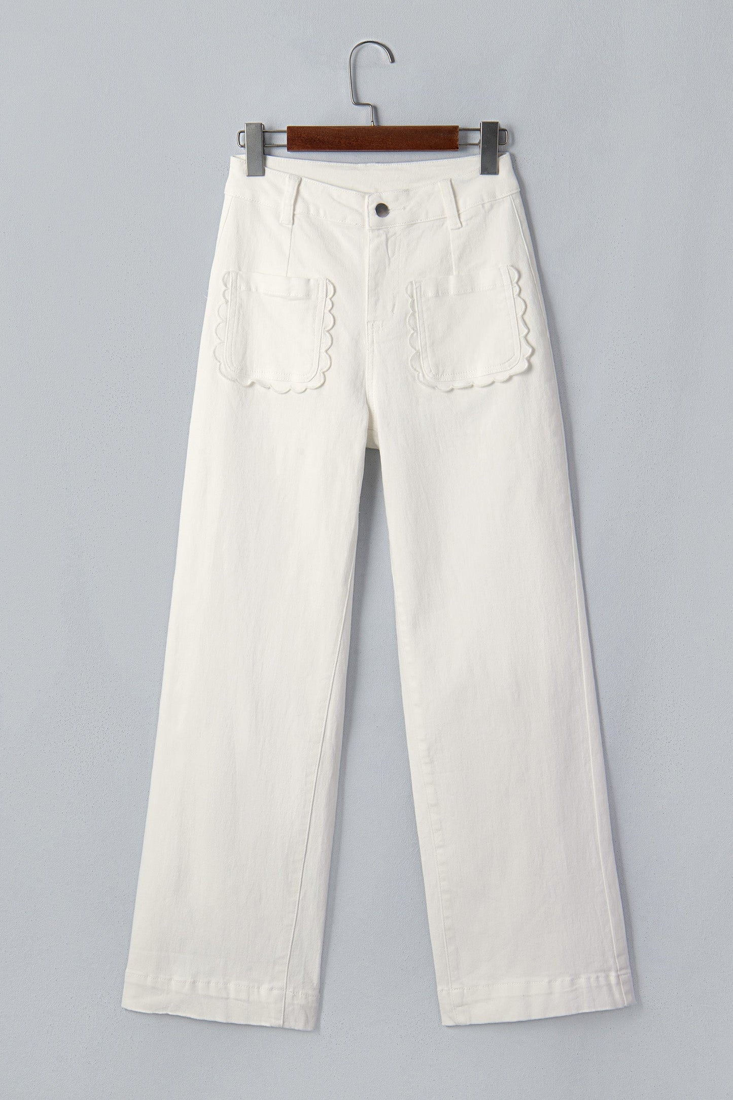 White Solid Color Scalloped Patch Pocket Shift Jeans