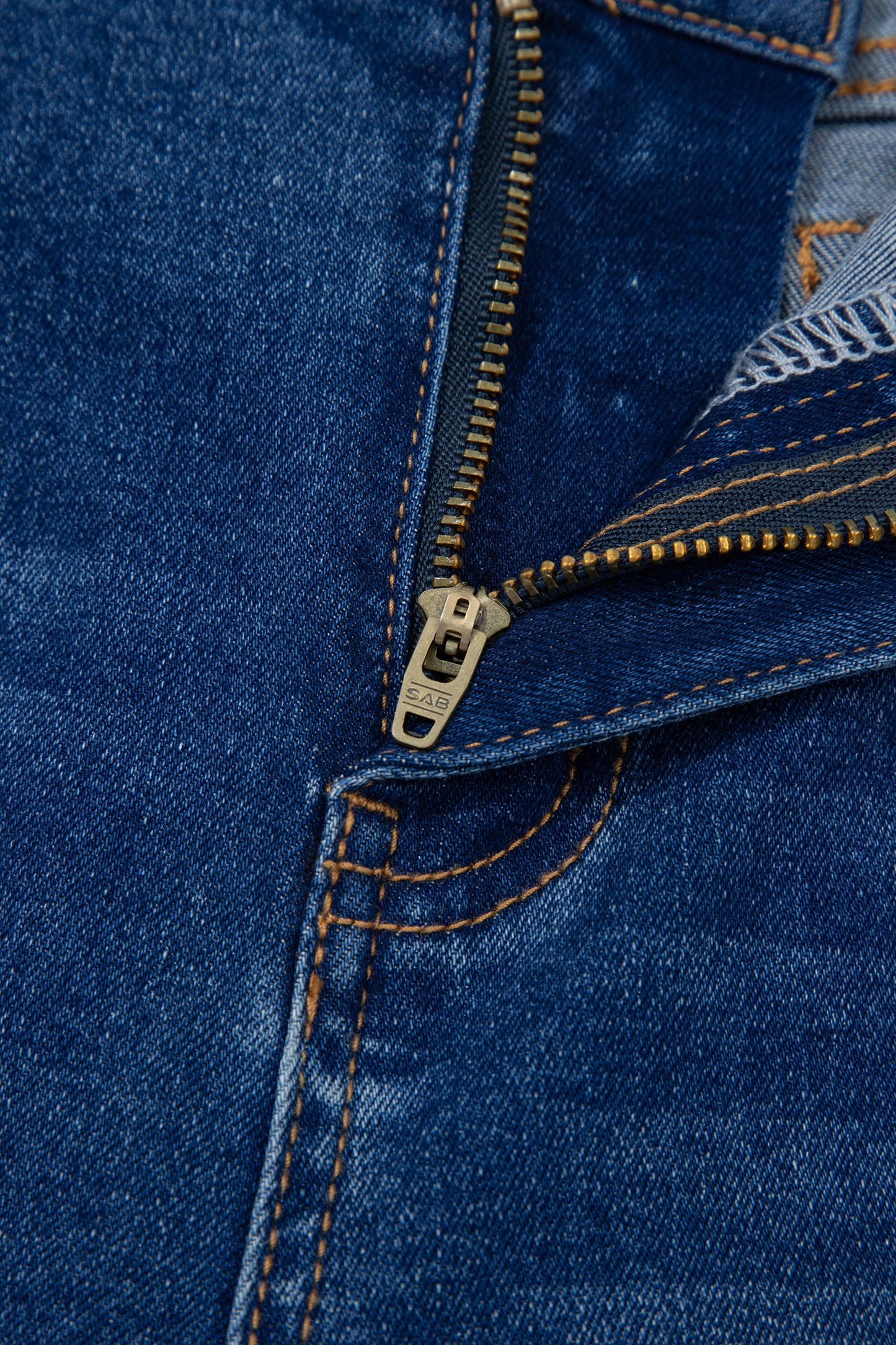Tailored Seam Shift Jeans