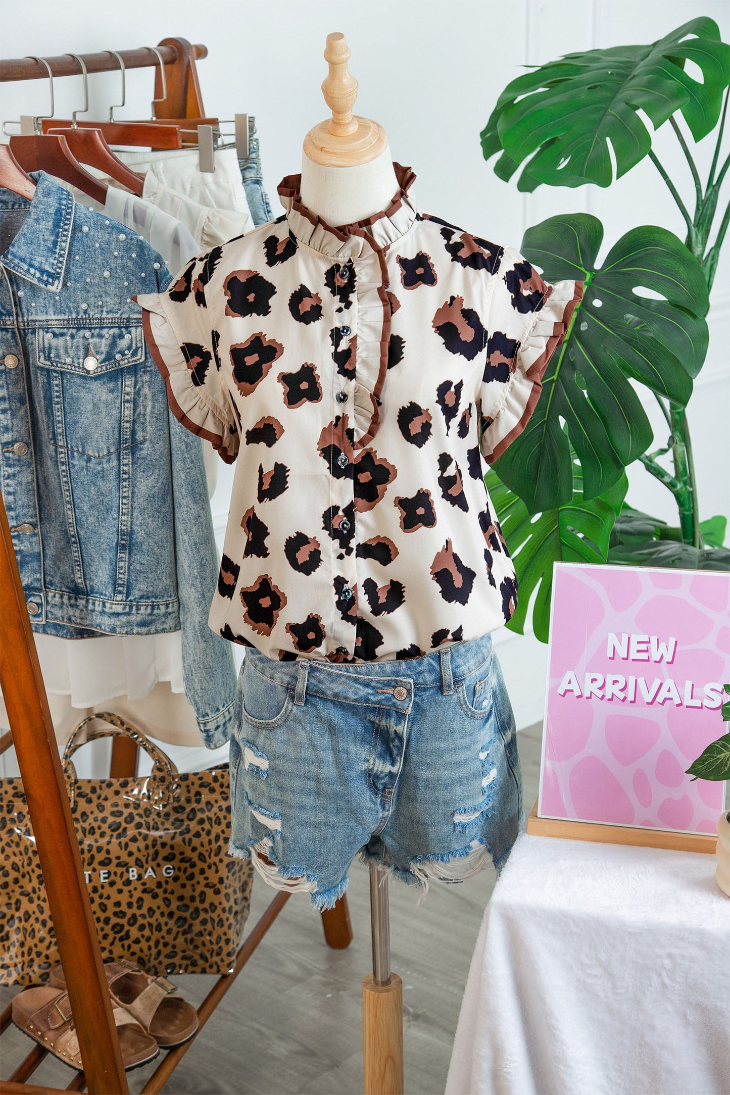 Leopard Printed Ruffle Sleeve Blouse