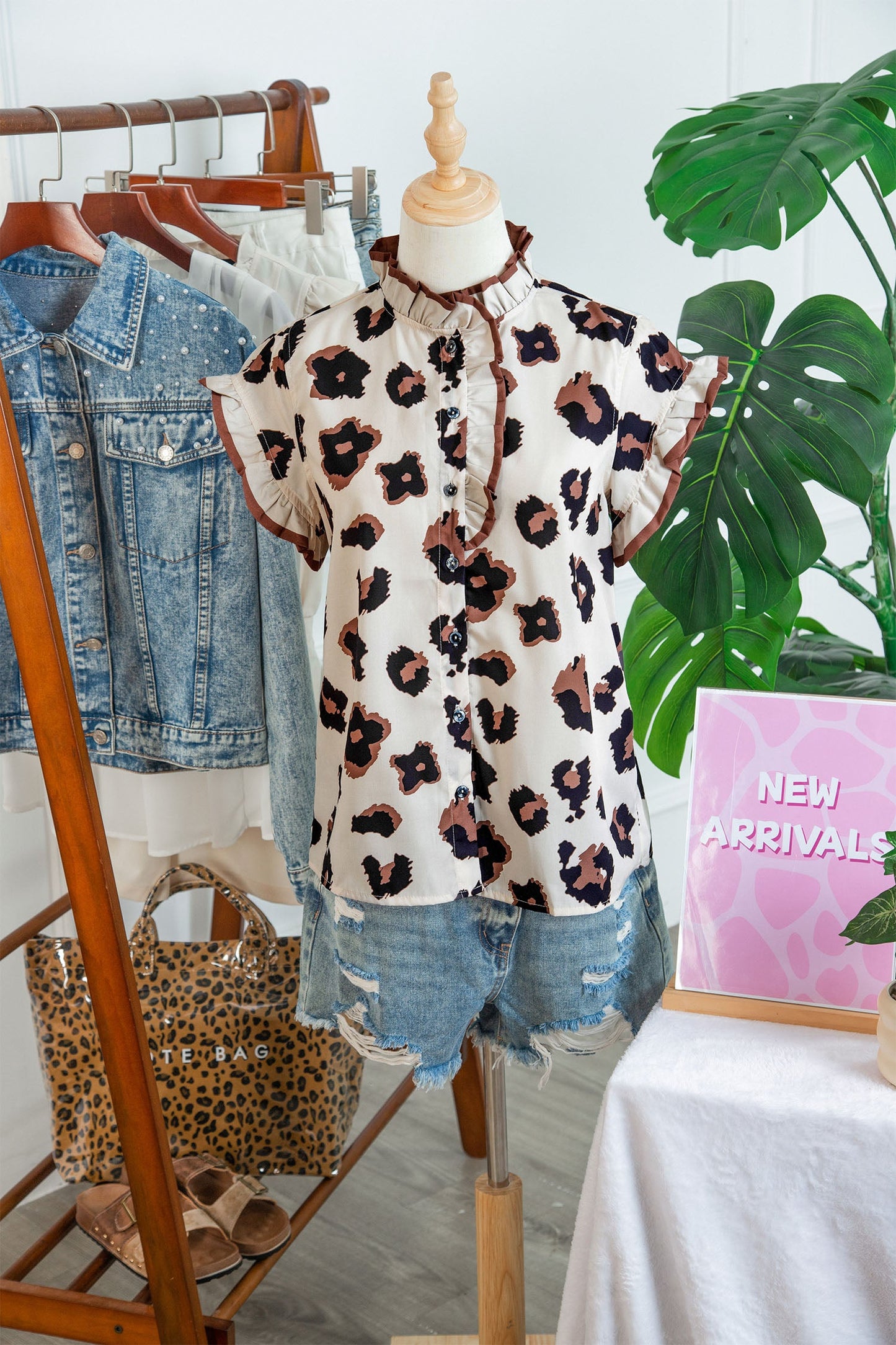Leopard Printed Ruffle Sleeve Blouse