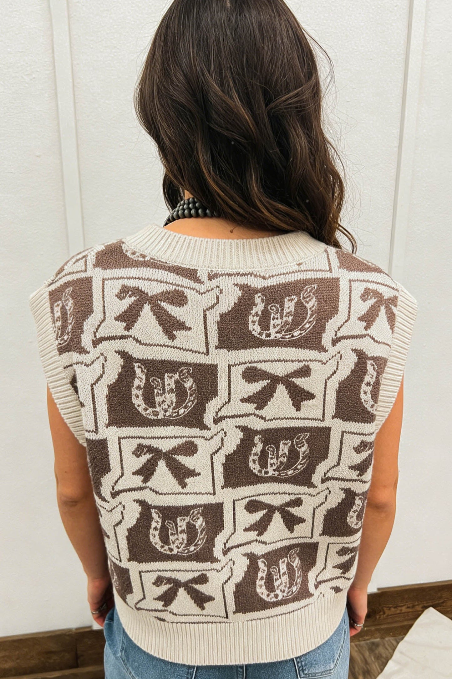 Horseshoe Bow Printed Sweater Vest